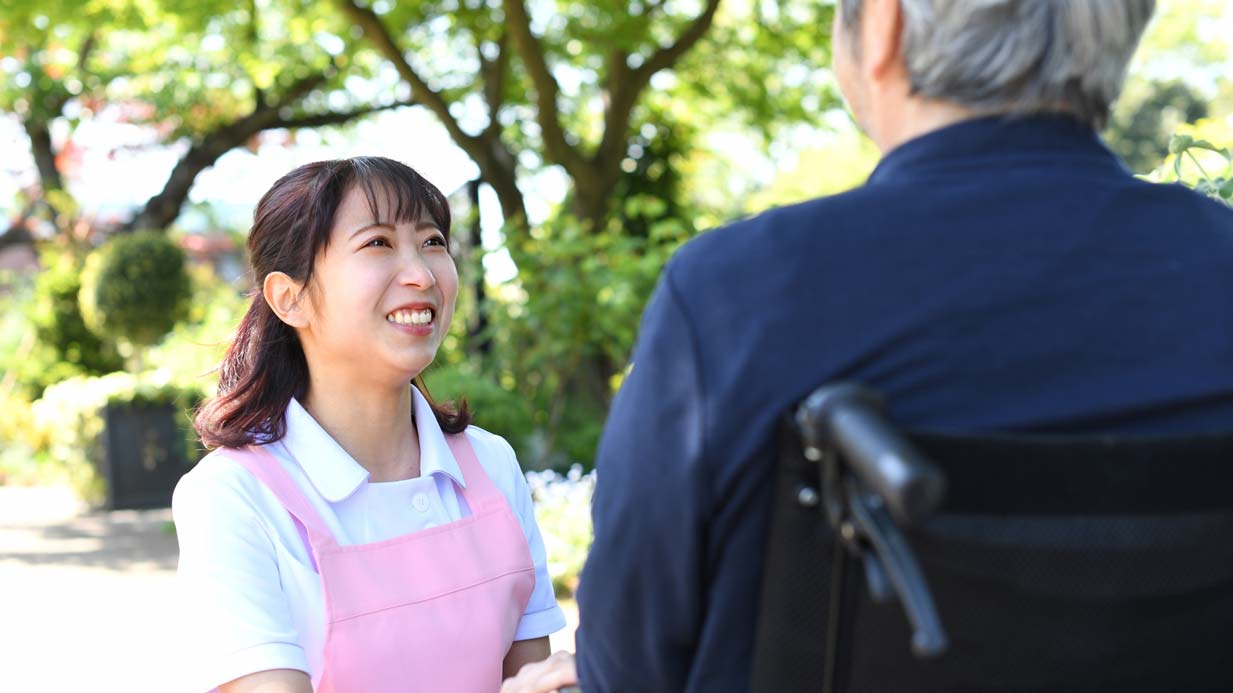 介護職員の離職率、14.4％　過去最低並みを維持　事業所間で2極化の傾向＝介護労働実態調査